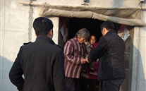 “天寒人心暧、职企一家亲”—成武县bet356体育燃气公司领导“送温暖”慰问困难职工家属